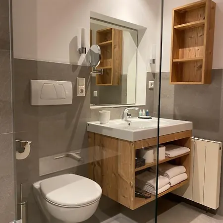 Ferienapartment Mit Wlan & Sudwestbalkon Am Tegernsee *